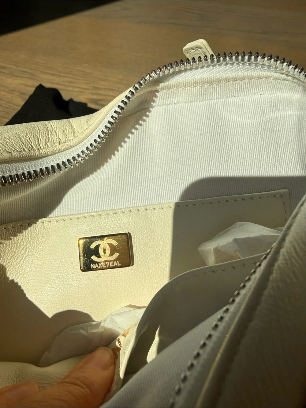 CHANEL Cream Leather Quilted Double-Pocket Crossbody with Mixed Metal Chain